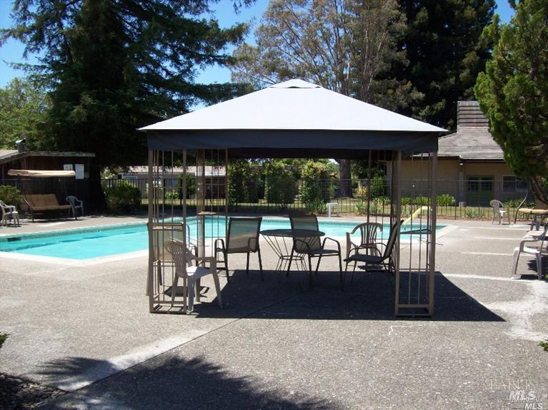 31 Springhill Court Santa Rosa, CA 95409 - Photo 21 of 29