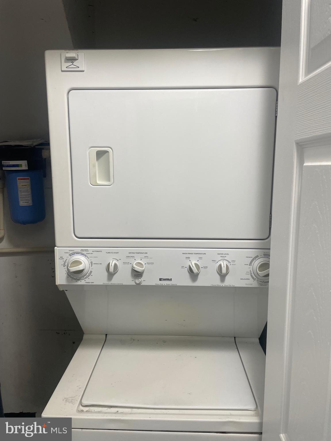 38901 Sea Gull Road Selbyville, DE 19975 - Photo 8 of 10 a bathroom with a bathtub