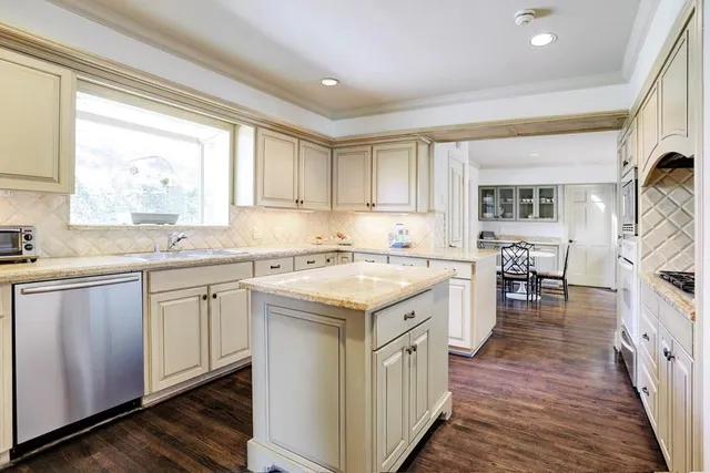 $9,500 | 5508 Candlewood Drive, Houston, TX 77056