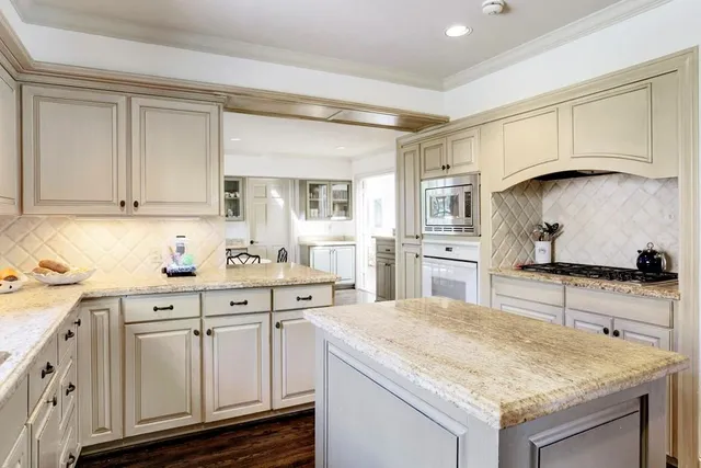 $9,500 | 5508 Candlewood Drive, Houston, TX 77056