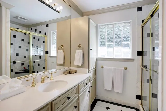 $9,500 | 5508 Candlewood Drive, Houston, TX 77056