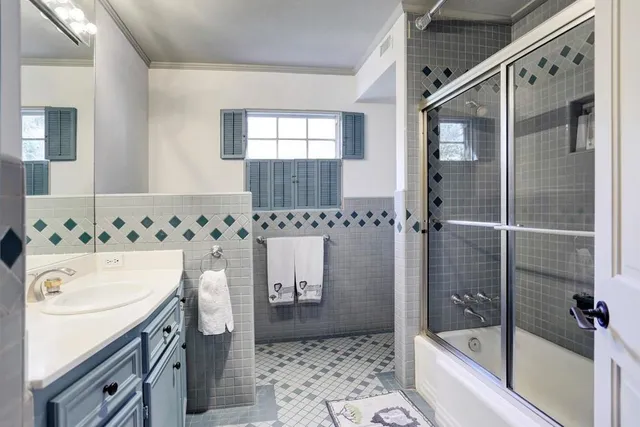 $9,500 | 5508 Candlewood Drive, Houston, TX 77056