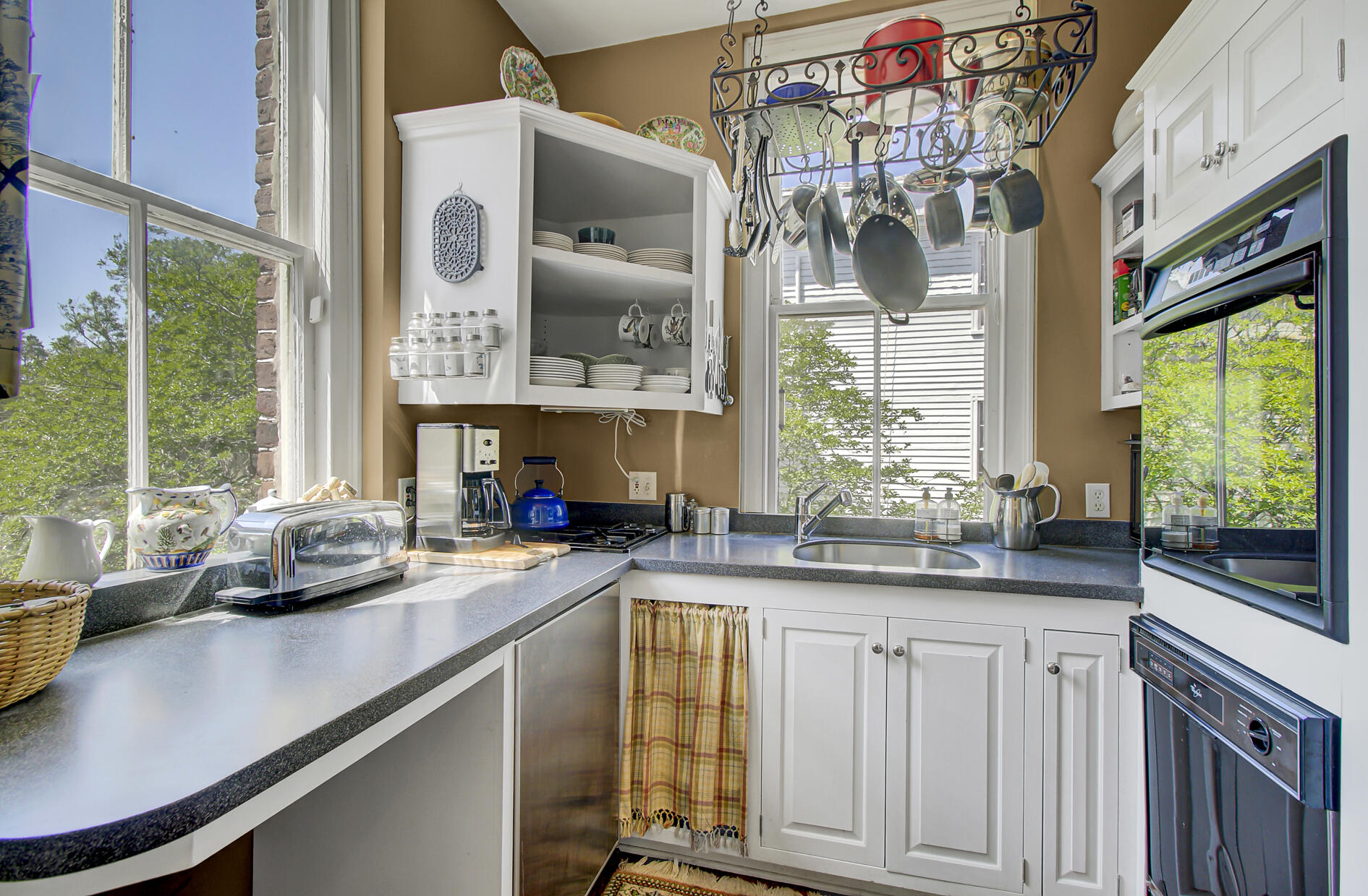 55 Laurens Street, Unit H Charleston, SC 29401 - Photo 27 of 35 29