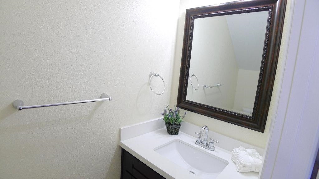 452 Verde Ridge Court Spring Valley, CA 91977 - Photo 8 of 15