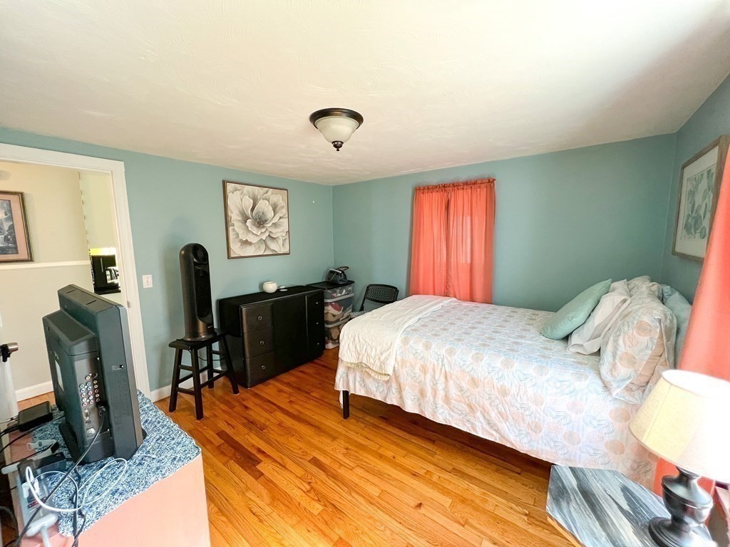 6 Tyrone Street Springfield, MA 01104 - Photo 8 of 17