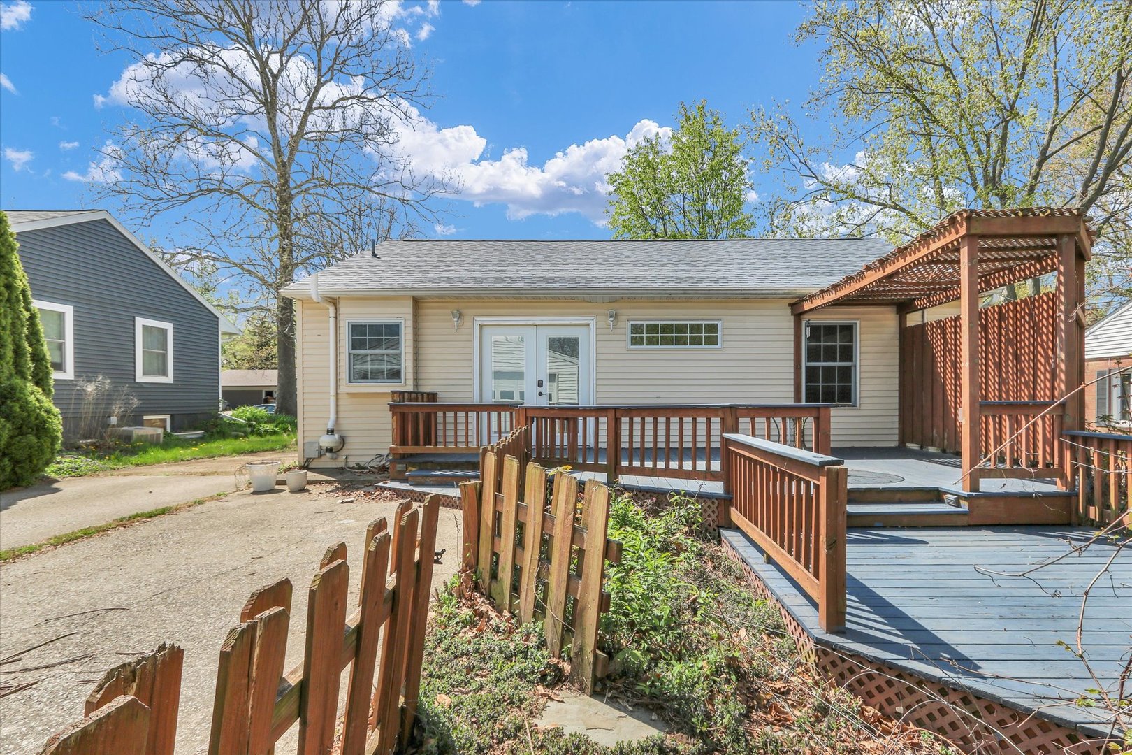 1108 Eastern Drive Urbana, IL 61801 - Photo 27 of 29 a view of a house with backyard and sitting area