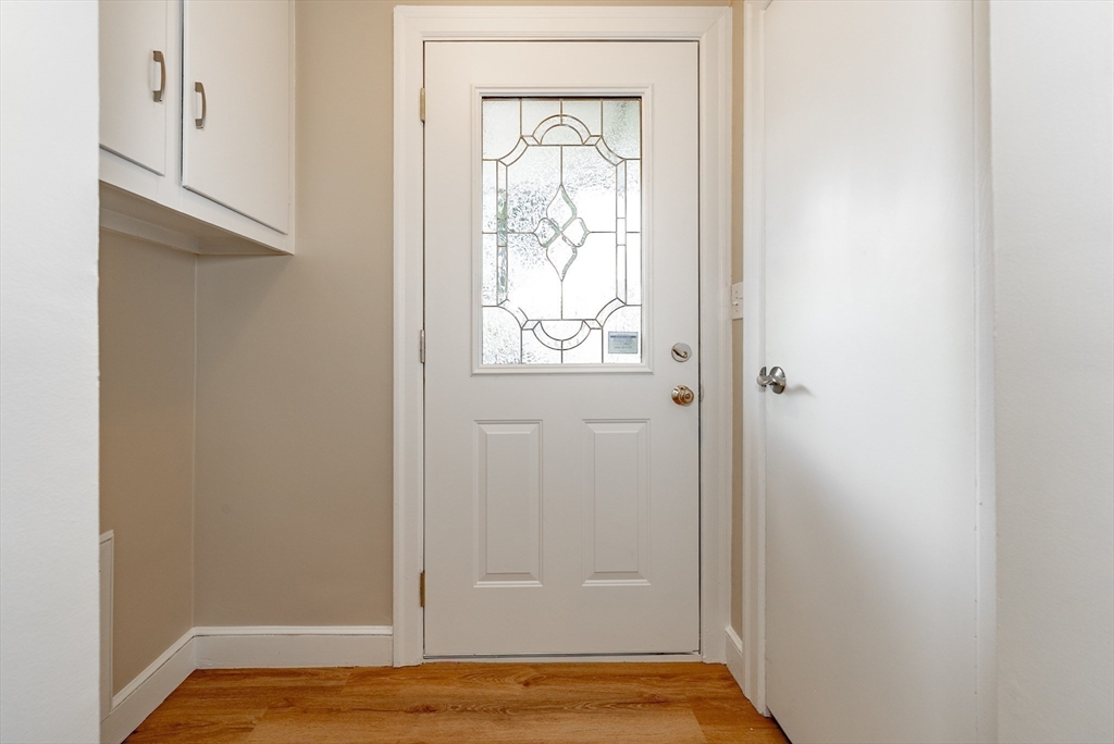 29 Davis Street Springfield, MA 01104 - Photo 19 of 42