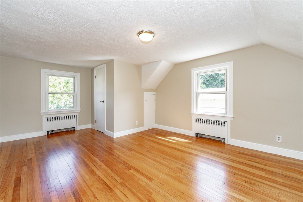29 Davis Street Springfield, MA 01104 - Photo 29 of 42