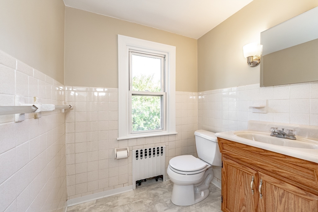 29 Davis Street Springfield, MA 01104 - Photo 32 of 42