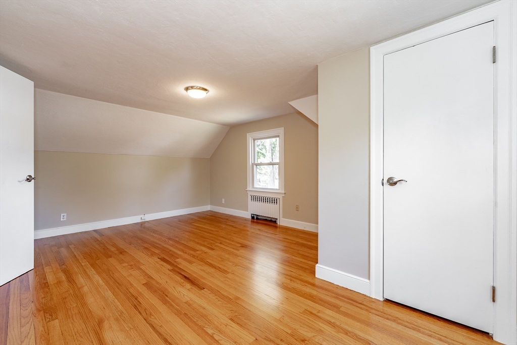 29 Davis Street Springfield, MA 01104 - Photo 35 of 42