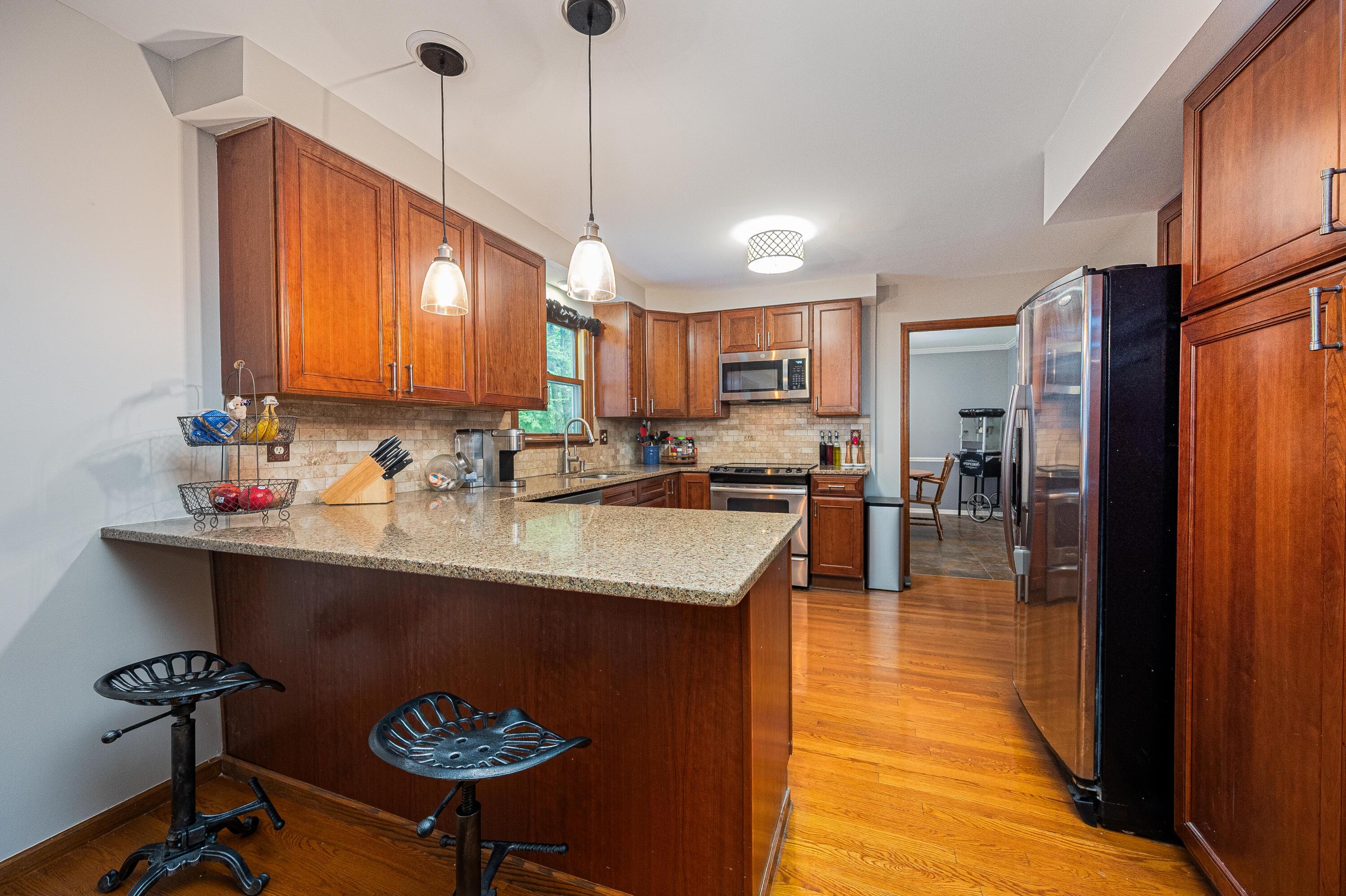 5066 Longrifle Road Westerville, OH 43081 - Photo 15 of 60 Breakfast Bar