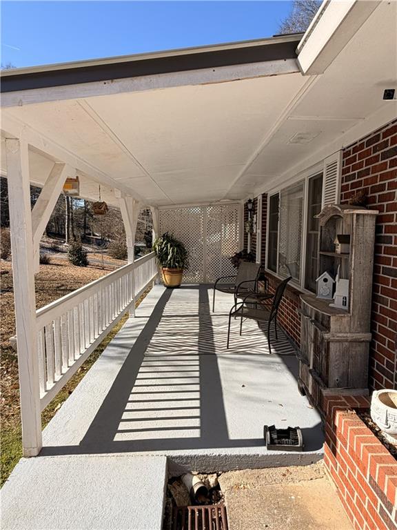 526 Poplar Street Toccoa, GA 30577 - Photo 3 of 36