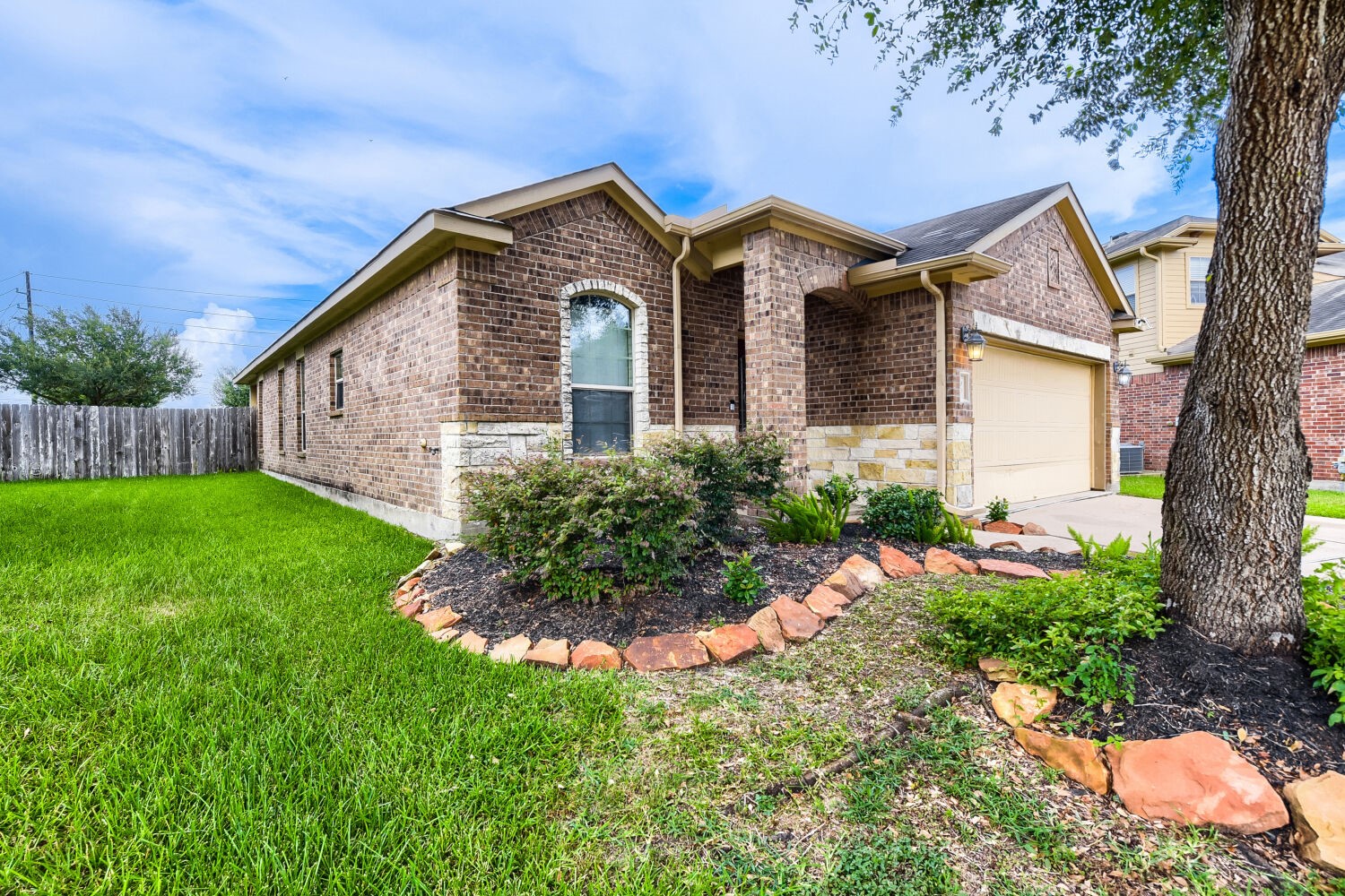 10 Supiro Court Manvel, TX 77578 - Photo 3 of 25