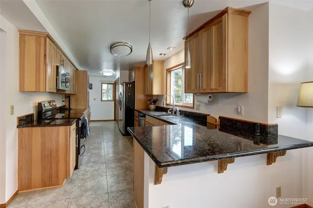 $1,495,000 | 7820 Northeast 195th Street, Kenmore, WA 98028