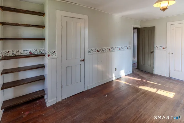 $375,000 | 25 Union Street, Deep River, CT 06417