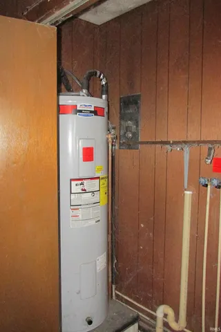 $35,100 | 1921 Cardinal Drive, Albany, IN 47320