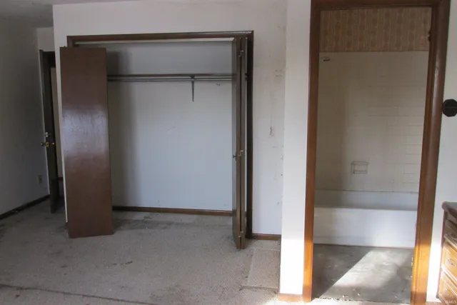 $35,100 | 1921 Cardinal Drive, Albany, IN 47320