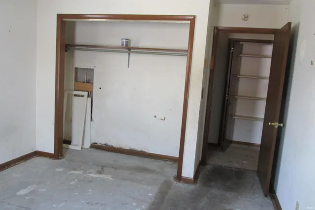 $35,100 | 1921 Cardinal Drive, Albany, IN 47320