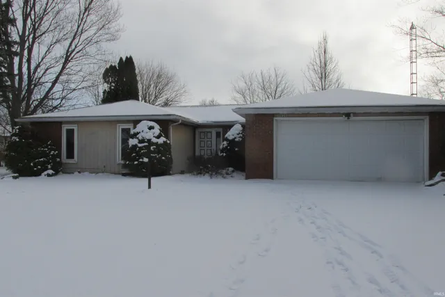 $35,100 | 1921 Cardinal Drive, Albany, IN 47320