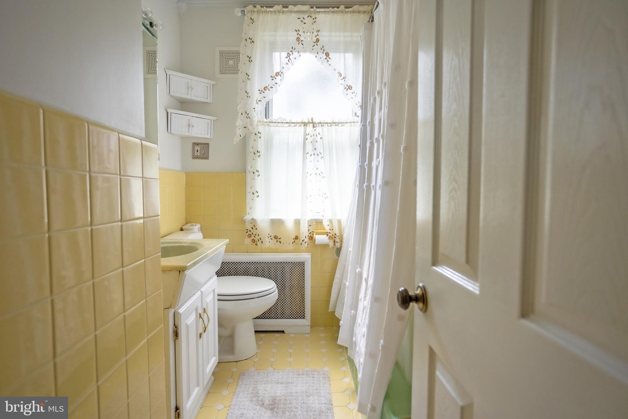 7803 Church Road Jenkintown, PA 19046 - Photo 11 of 30 Bathroom