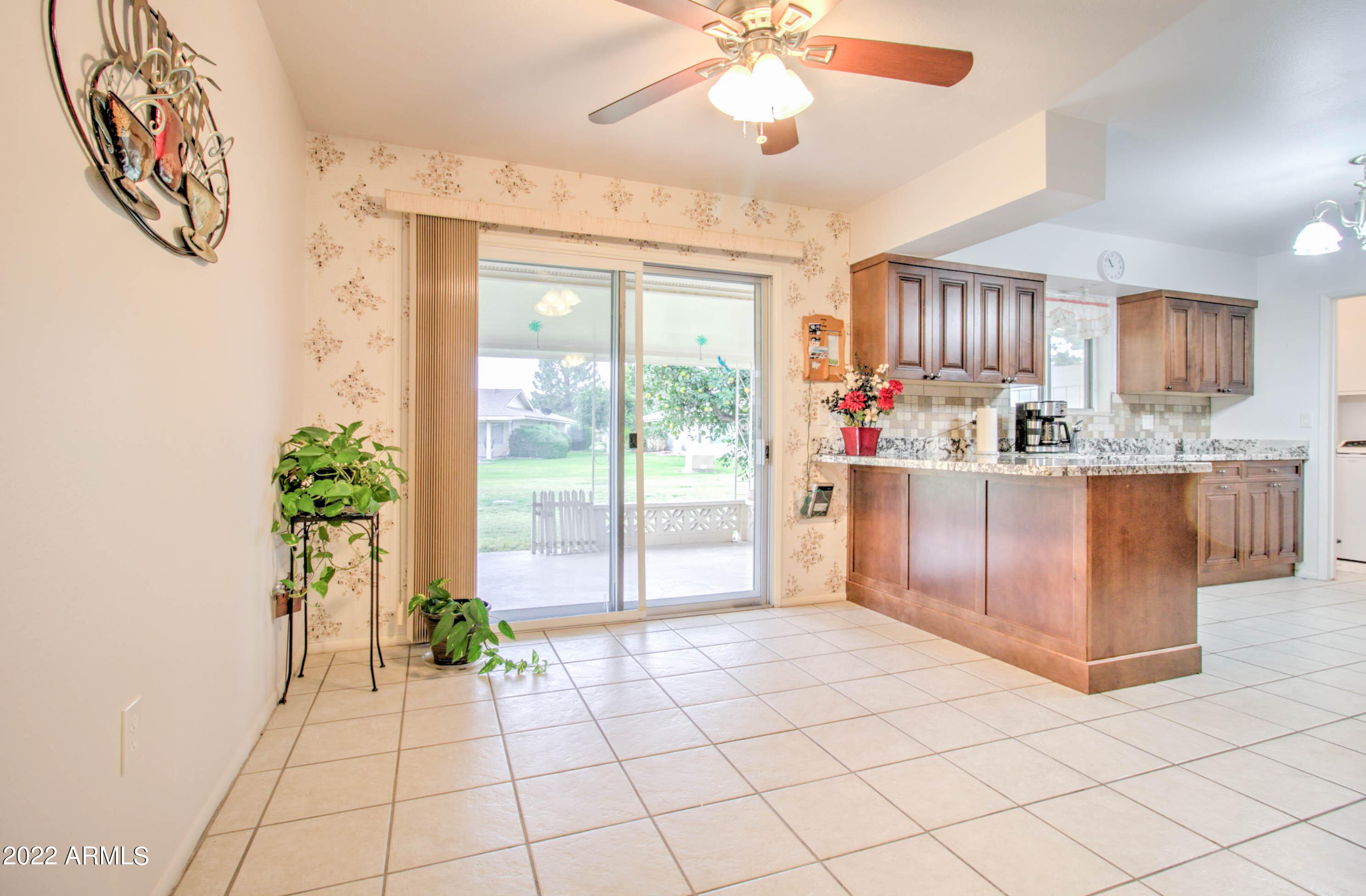 10725 West Hatcher Road Sun City, AZ 85351 - Photo 11 of 26 10725 W Hatcher Rd-11