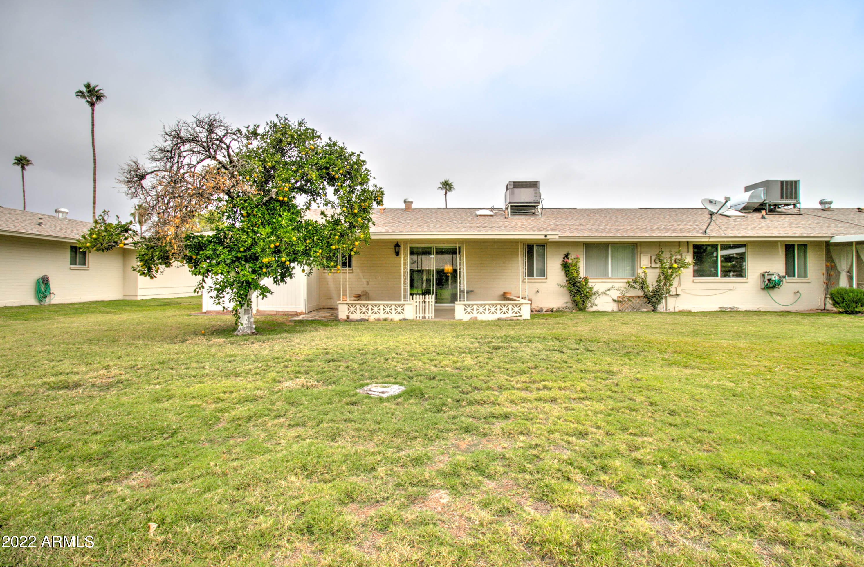 10725 West Hatcher Road Sun City, AZ 85351 - Photo 5 of 26 10725 W Hatcher Rd-5