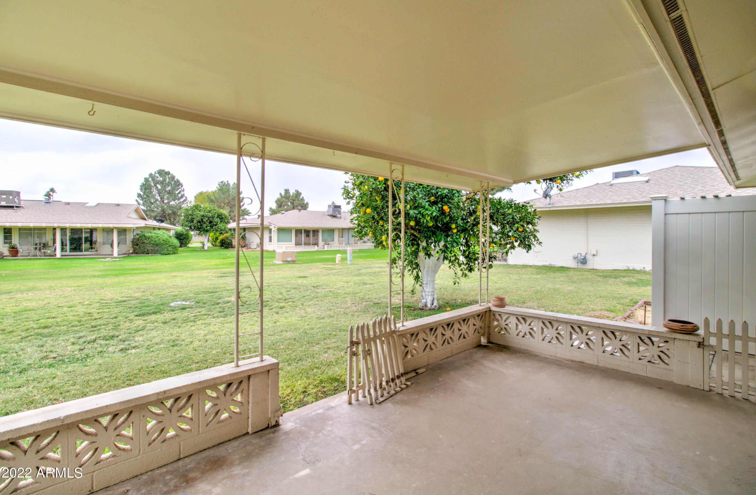 10725 West Hatcher Road Sun City, AZ 85351 - Photo 8 of 26 10725 W Hatcher Rd-8