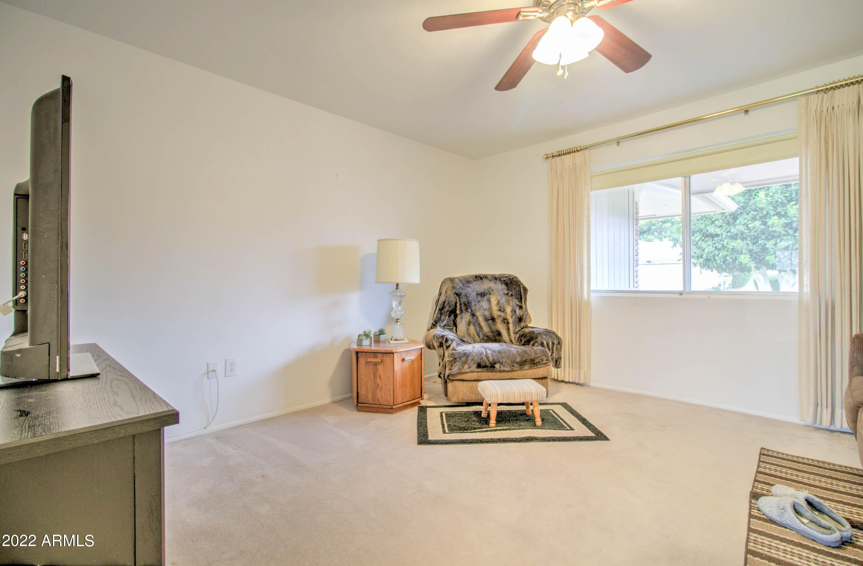 10725 West Hatcher Road Sun City, AZ 85351 - Photo 9 of 26 10725 W Hatcher Rd-9
