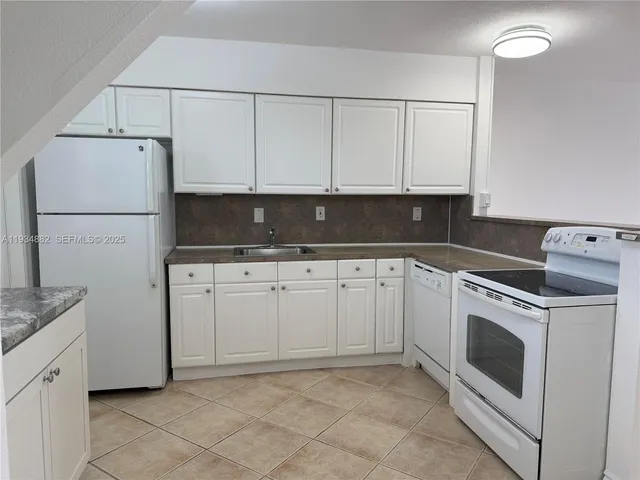 $1,750 | 20201 Northeast 29th Court, Unit D334, Aventura, FL 33180