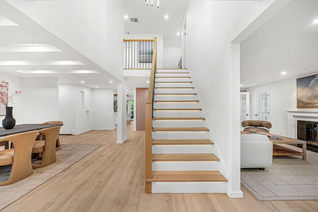 31 Alba Road Wellesley, MA 02481 - Photo 2 of 32