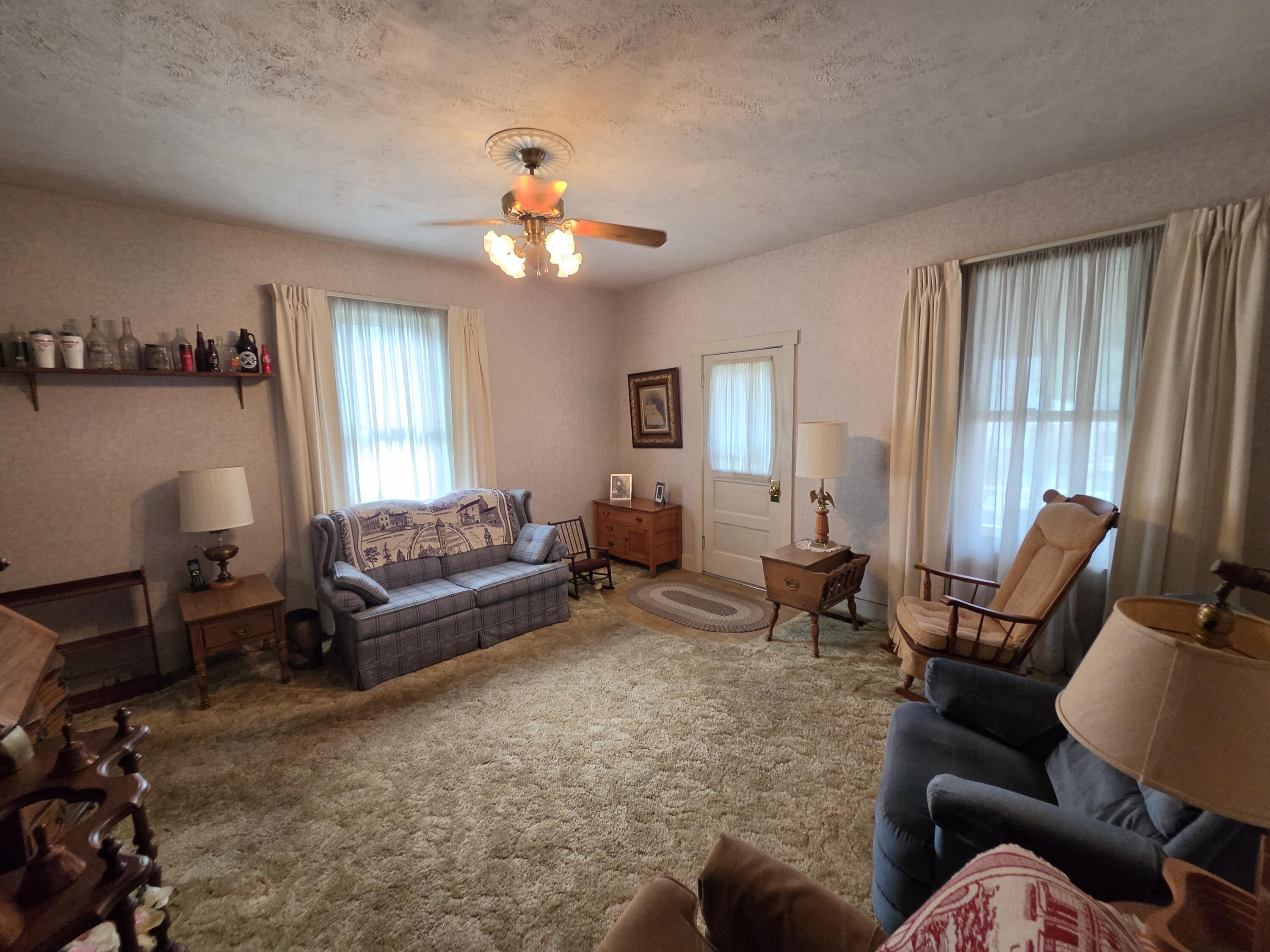 1909 West Washington Street Springfield, OH 45506 - Photo 11 of 28 Living room view 2
