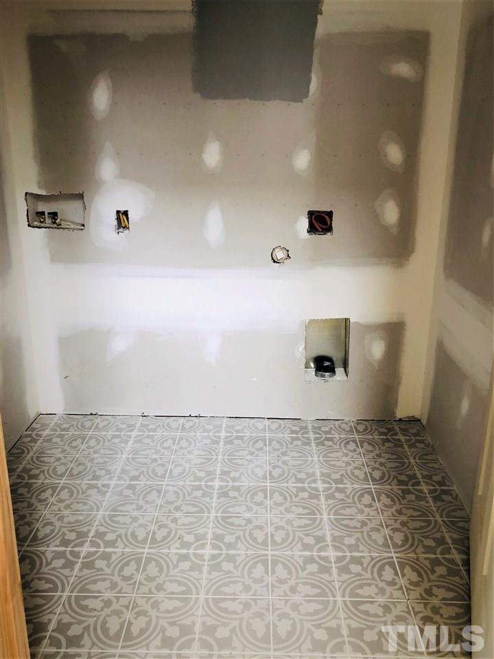 1302 Pender Street Raleigh, NC 27610 - Photo 5 of 7