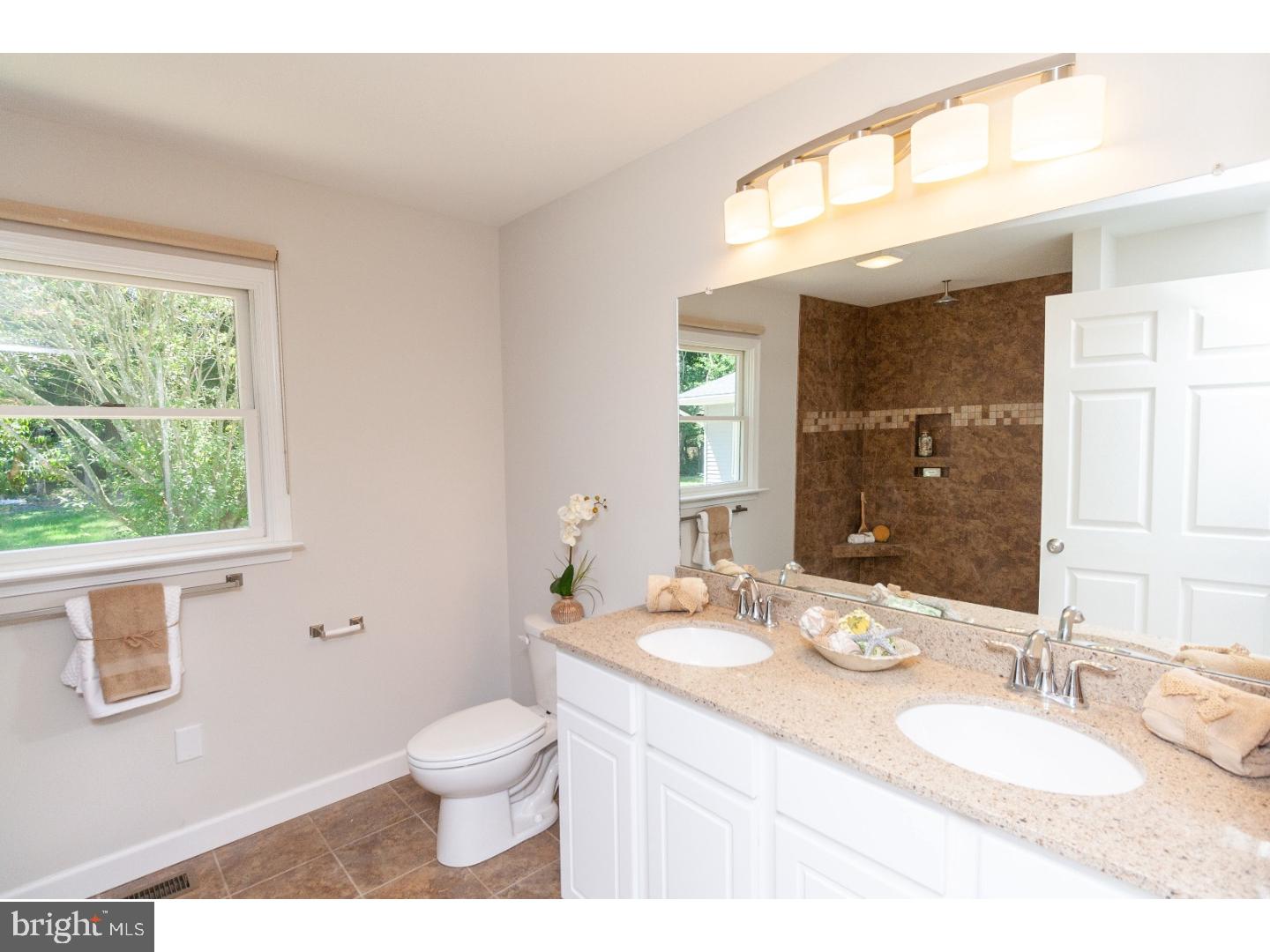 25236 Prettyman Road Georgetown, DE 19947 - Photo 14 of 25 Master Bathroom