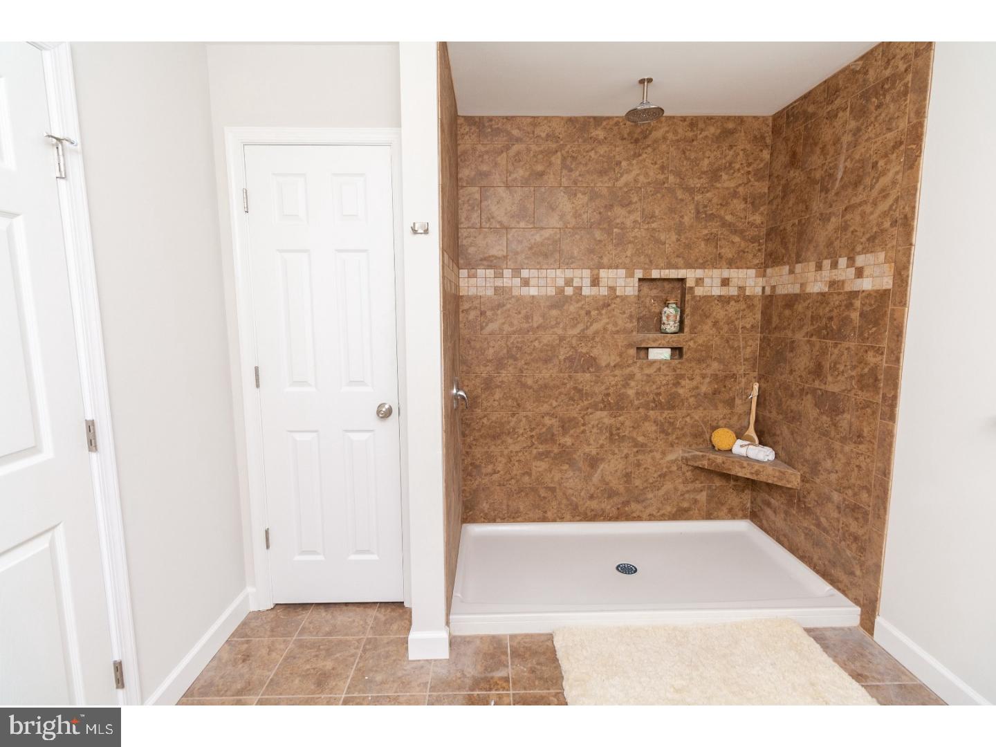 25236 Prettyman Road Georgetown, DE 19947 - Photo 17 of 25 Master Bathroom