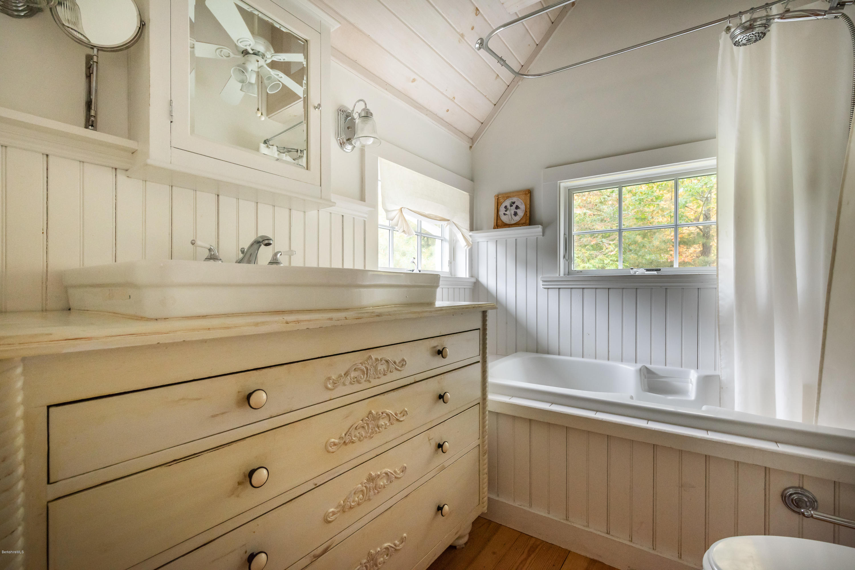 42 Lake Rd Extension Richmond, MA 01201 - Photo 26 of 40