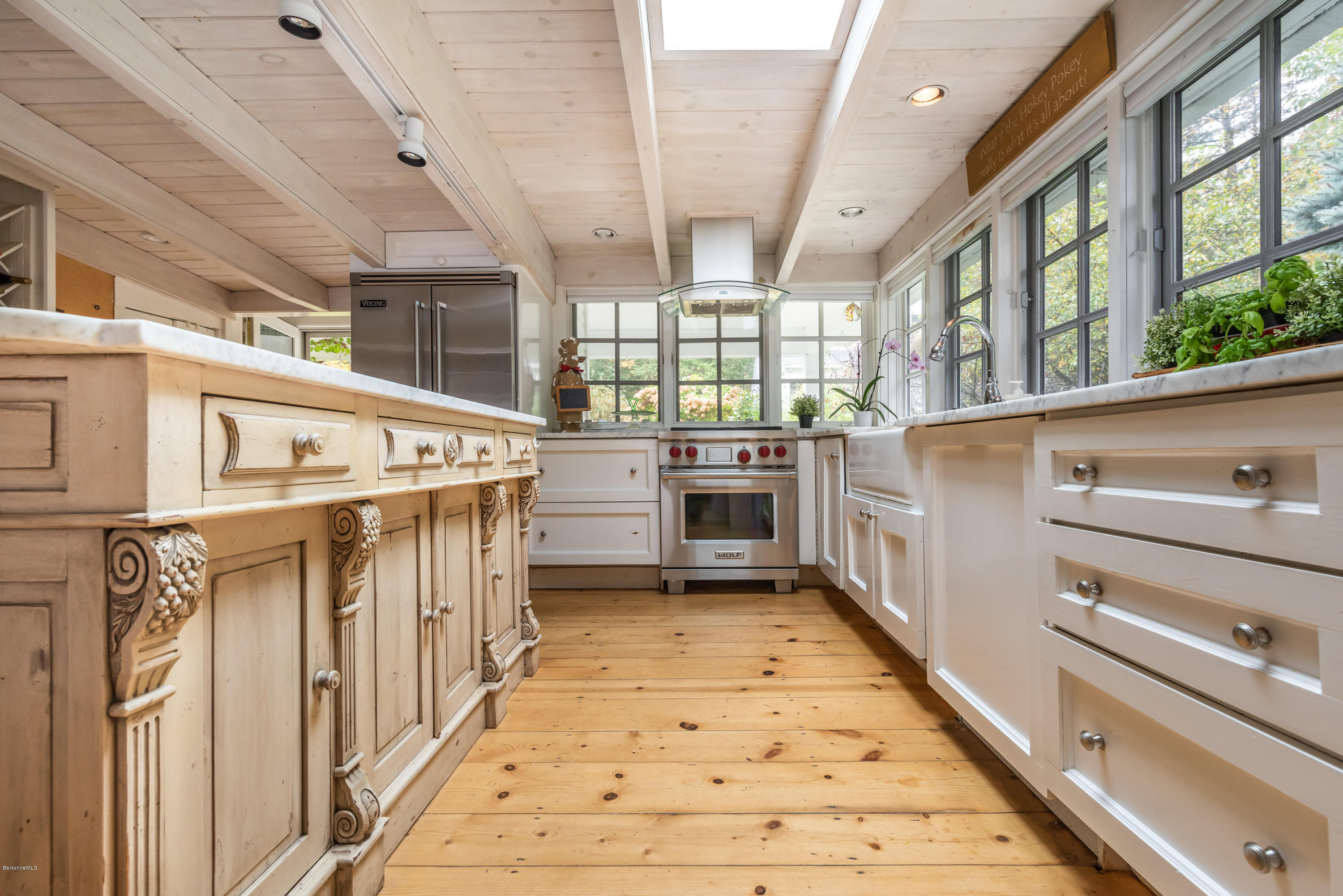 42 Lake Rd Extension Richmond, MA 01201 - Photo 9 of 40