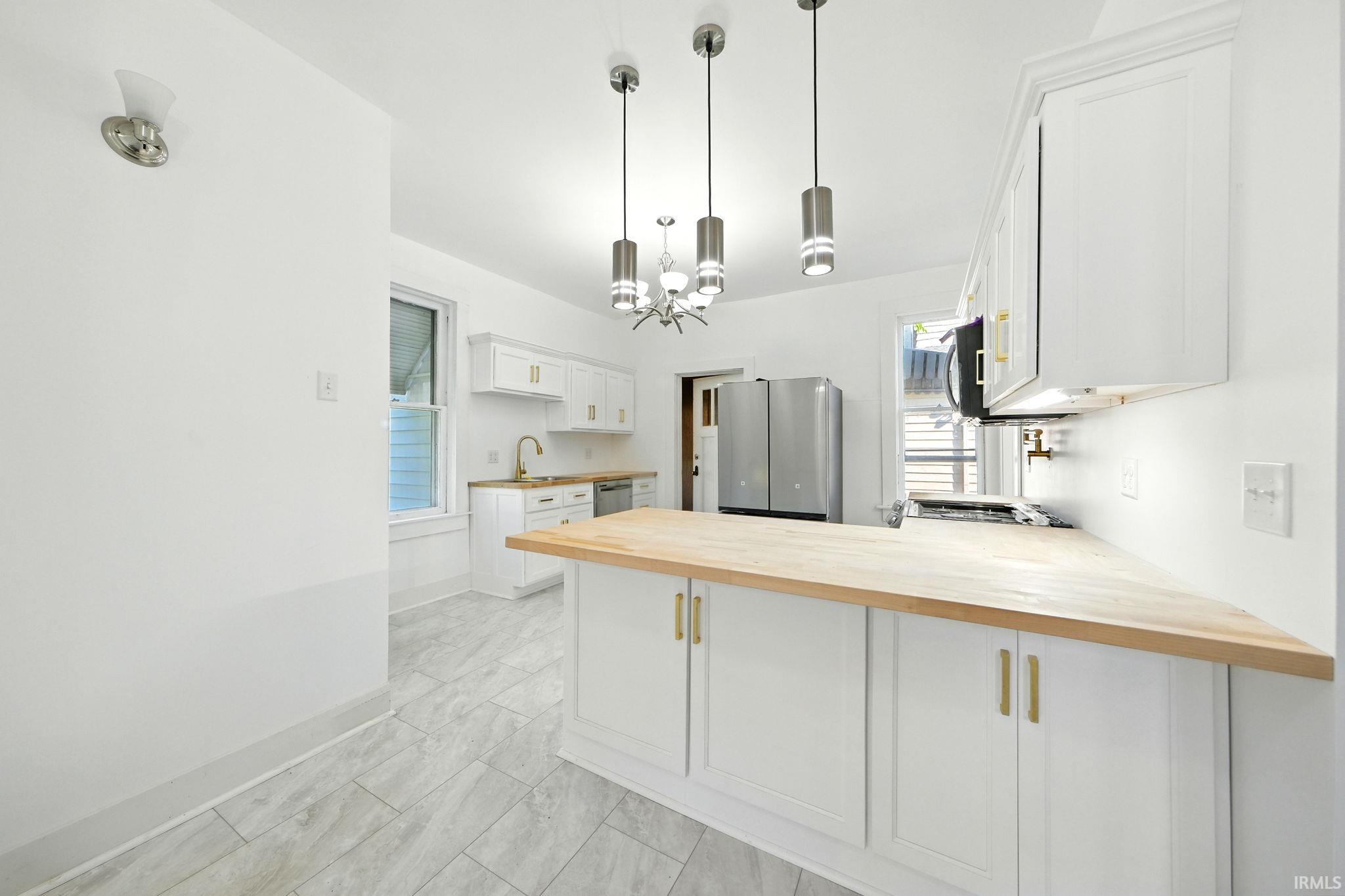 110 South 4th Street Decatur, IN 46733 - Photo 12 of 35