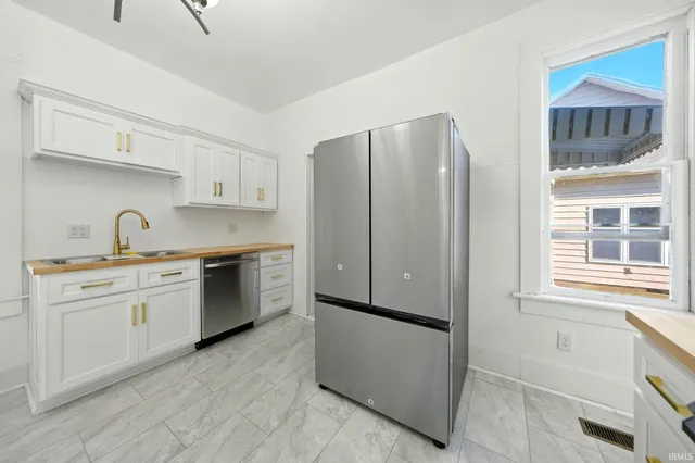 $209,900 | 110 South 4th Street, Decatur, IN 46733