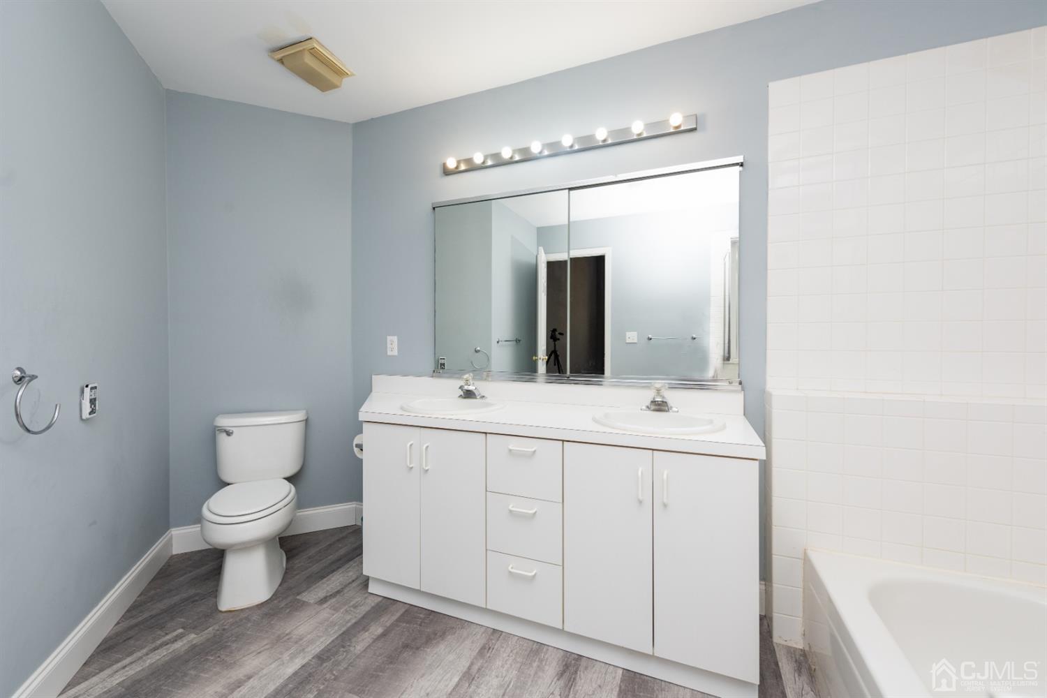 75 Winthrop Road, Unit 75B Monroe Township, NJ 08831 - Photo 17 of 30 Gallery Image 17