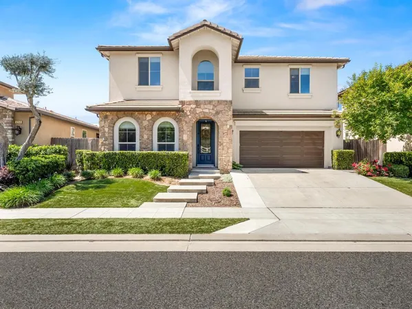 $918,000 | 1229 East Via Roma Drive, Fresno, CA 93730