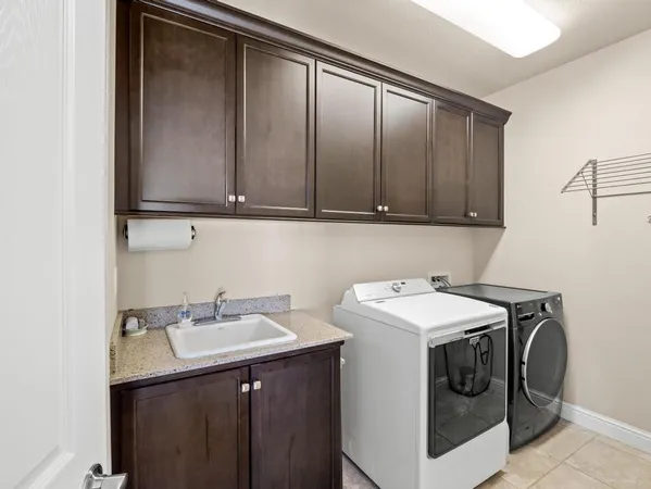 $918,000 | 1229 East Via Roma Drive, Fresno, CA 93730