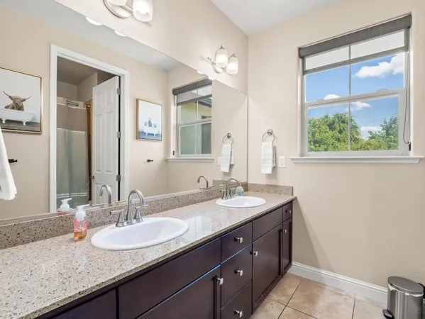 $918,000 | 1229 East Via Roma Drive, Fresno, CA 93730