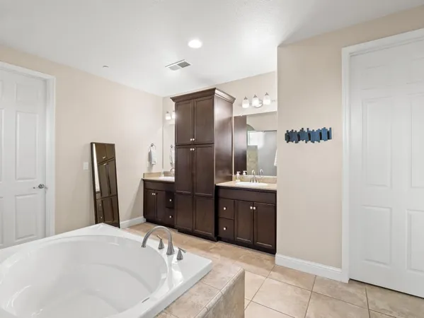 $918,000 | 1229 East Via Roma Drive, Fresno, CA 93730