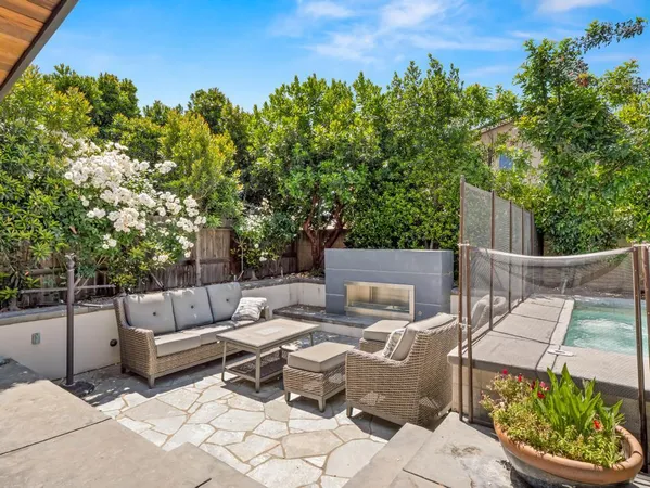 $918,000 | 1229 East Via Roma Drive, Fresno, CA 93730