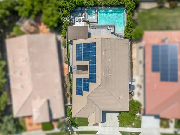 $918,000 | 1229 East Via Roma Drive, Fresno, CA 93730