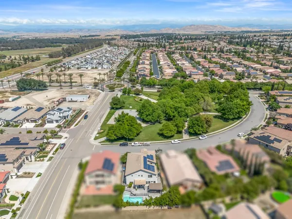 $918,000 | 1229 East Via Roma Drive, Fresno, CA 93730