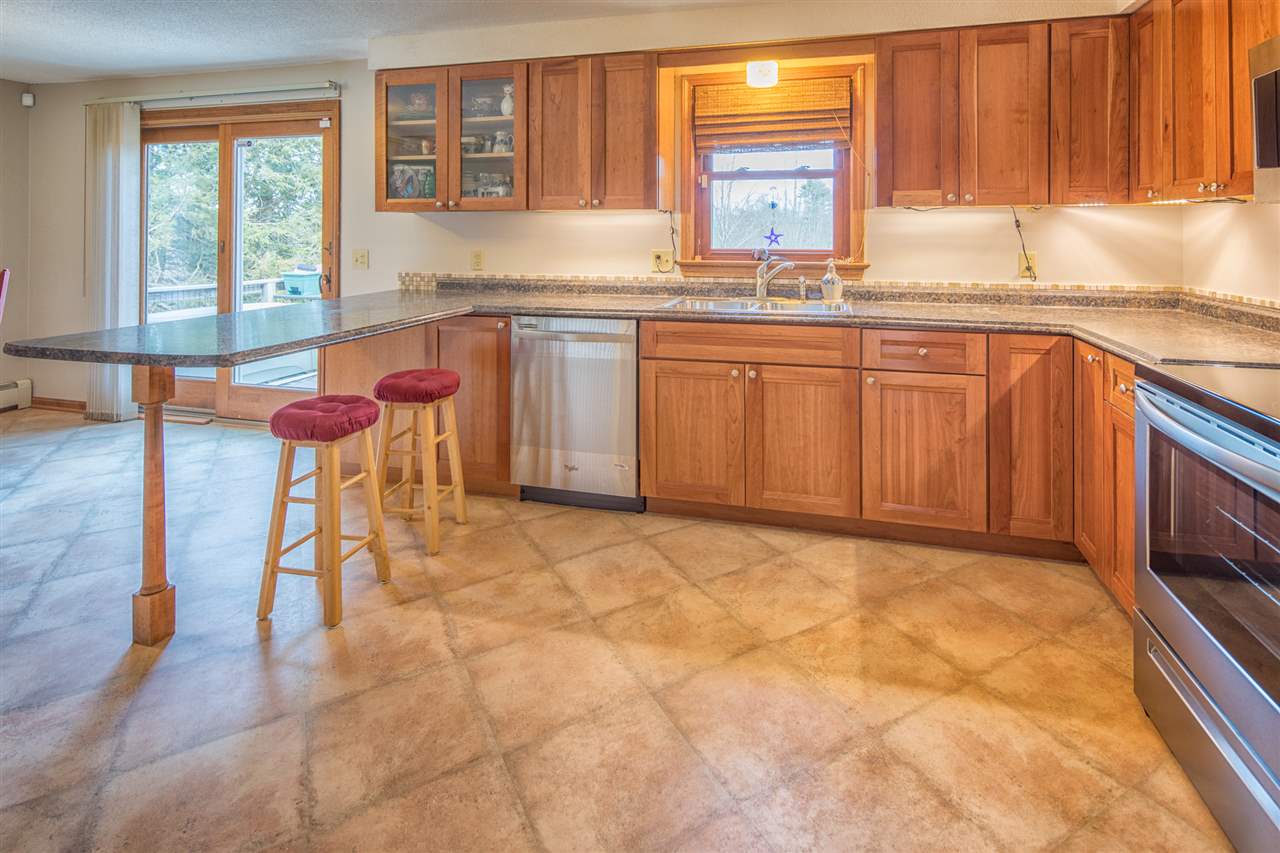 77 Harriman Hill Road Raymond, NH 03077 - Photo 16 of 32 Gallery Image 16