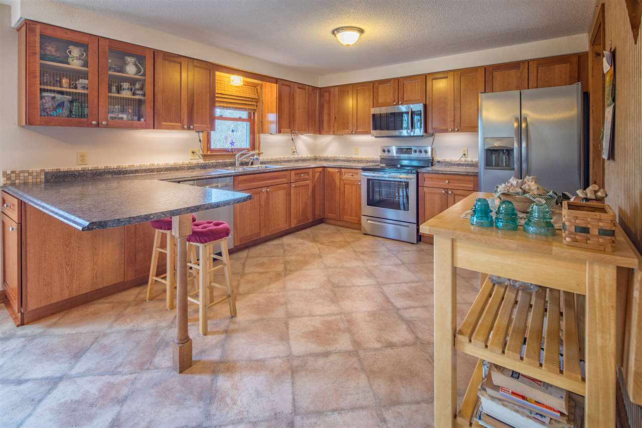 77 Harriman Hill Road Raymond, NH 03077 - Photo 18 of 32 Gallery Image 18