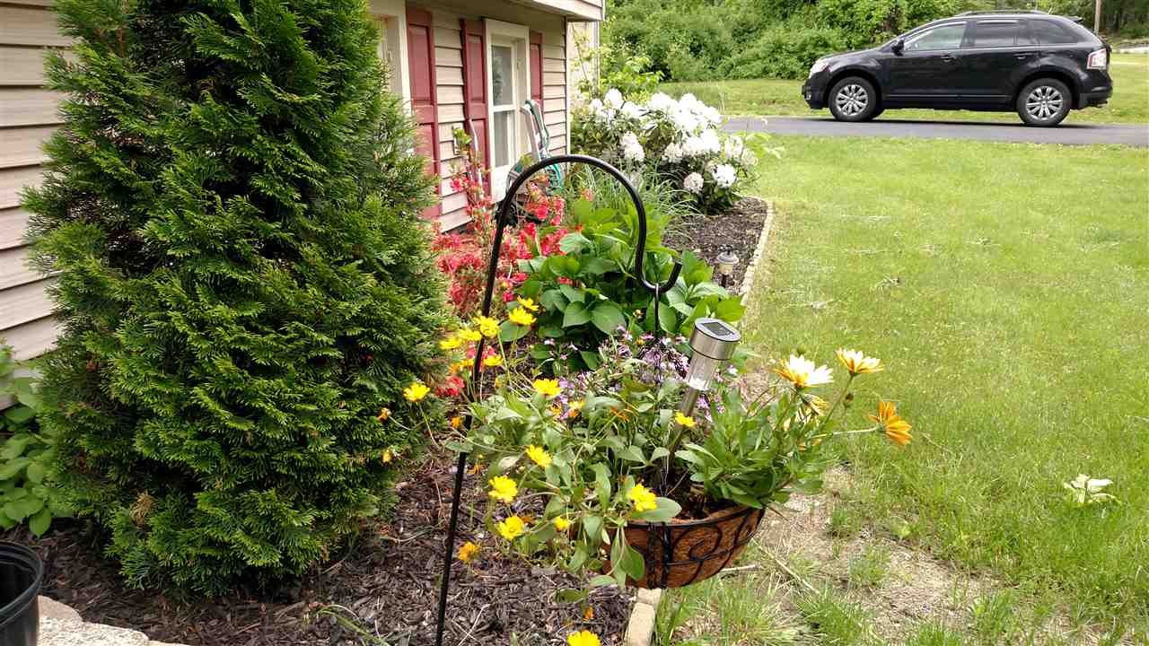 77 Harriman Hill Road Raymond, NH 03077 - Photo 28 of 32 Gallery Image 28
