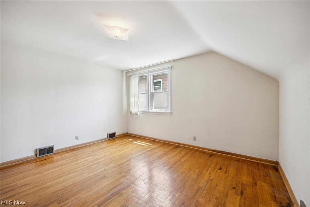 871 Lander Road Cleveland, OH 44143 - Photo 20 of 35